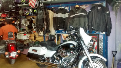 Dirección, horario, teléfono y opiniones de Motorefacciones Bustos en Saltillo