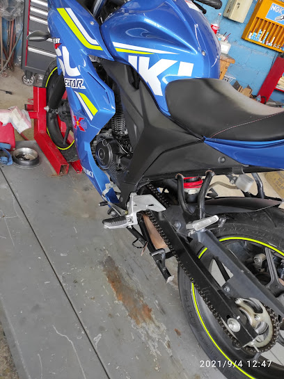 Dirección, horario, teléfono y opiniones de Pits Luiss Motocicletas en San Juan del Río