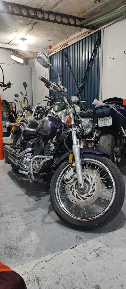 Dirección, horario, teléfono y opiniones de Taller de Motos El Garage de Kriss en Álvaro Obregón