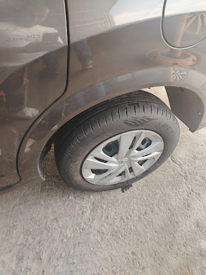 Dirección, horario, teléfono y opiniones de Vulcanizadora Piramide en El Pueblito