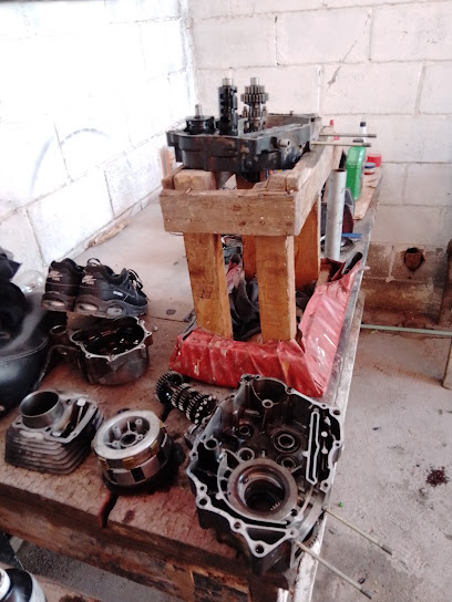 Dirección, horario, teléfono y opiniones de Taller de Motos El Carnal en Torreón