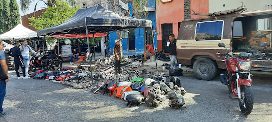 Dirección, horario, teléfono y opiniones de Ramón Motos El Peri Taller de Motos en Tonalá
