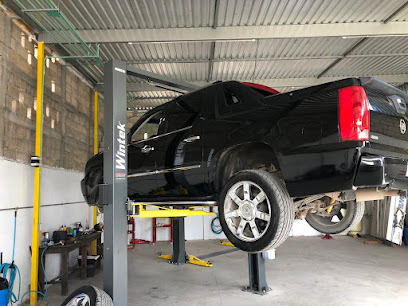 Dirección, horario, teléfono y opiniones de Taller de Suspensiones Puerto Vallarta Hermanos López en Puerto Vallarta