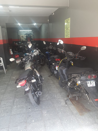 Dirección, horario, teléfono y opiniones de De La Mora Motors en Uruapan