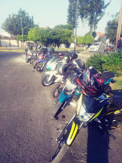 Dirección, horario, teléfono y opiniones de Moto Envíos Express en Uruapan