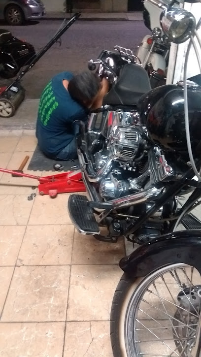 Dirección, horario, teléfono y opiniones de Taller Especializado Motos Japonesas y 4 Llantas en San Luis Potosí