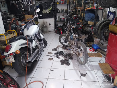 Dirección, horario, teléfono y opiniones de Moto Servicio Las Trojes (Motomecanicrack) en Aguascalientes